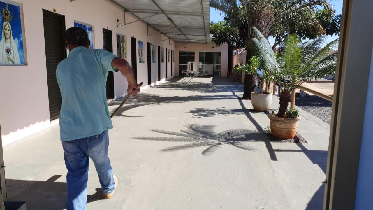 Pousada Romeiros Do Pai Eterno - Santuario Basilica De Trindade Trindade  Εξωτερικό φωτογραφία