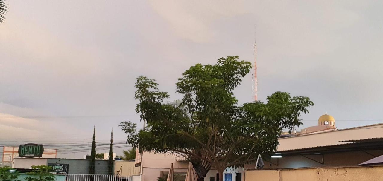 Pousada Romeiros Do Pai Eterno - Santuario Basilica De Trindade Trindade  Εξωτερικό φωτογραφία